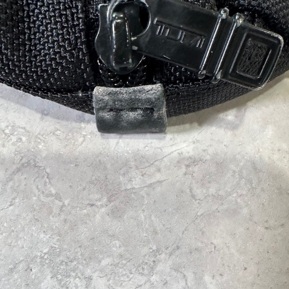 Tumi Ballistic Black Nylon Electronic Cord Travel Pouch Organizer Zip Closure - Picture 6 of 8